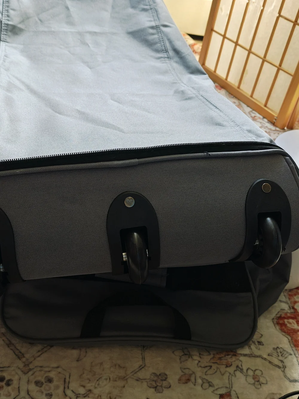 Gray Men’s Duffel Bag with Black Straps